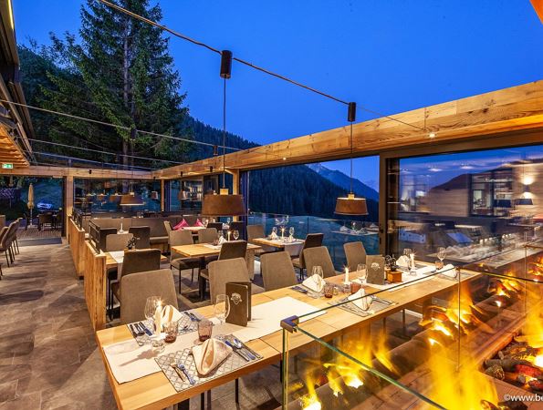 Sky Lounge offen IMAGE NEU